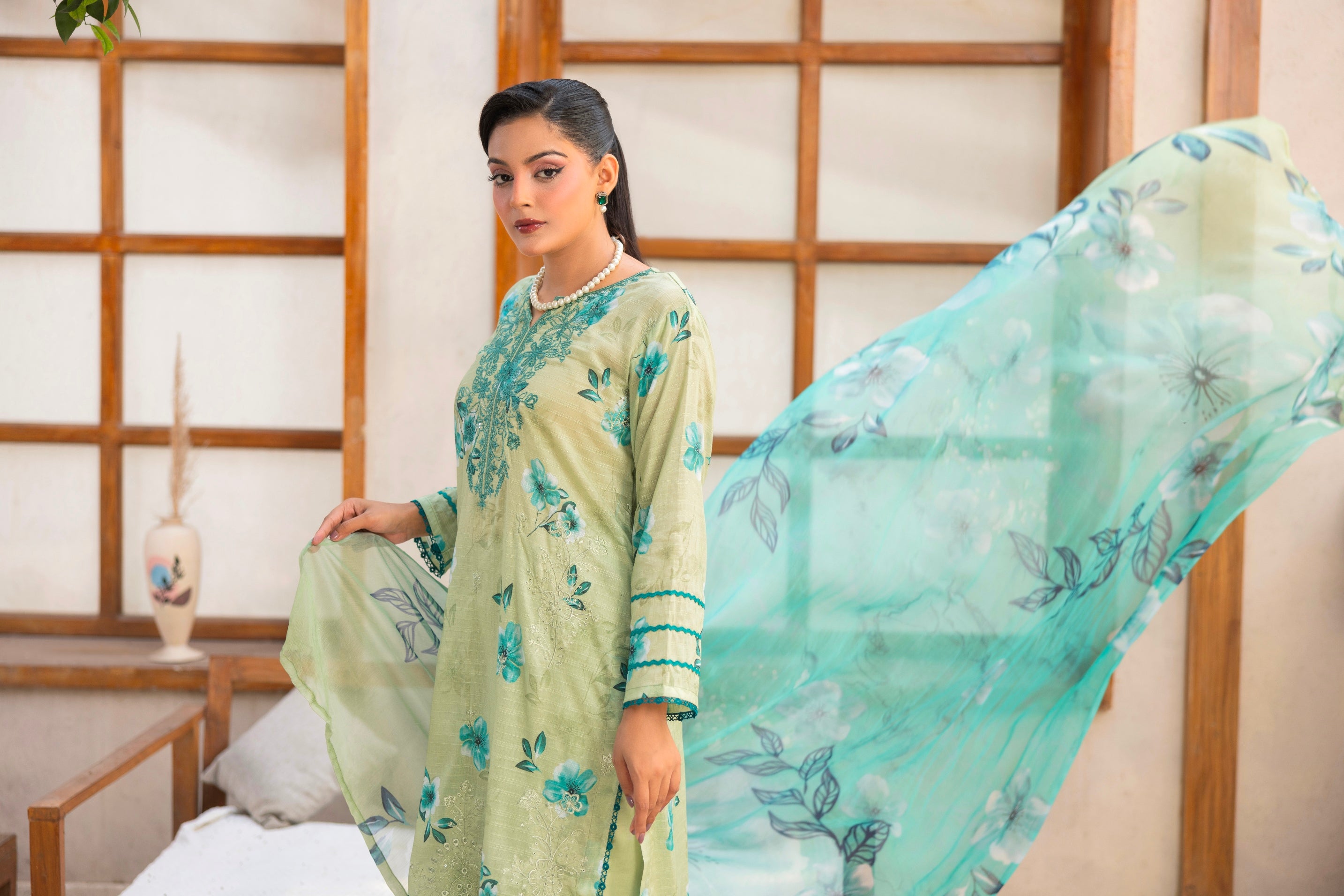 Luxury Embroidered Lawn Suit