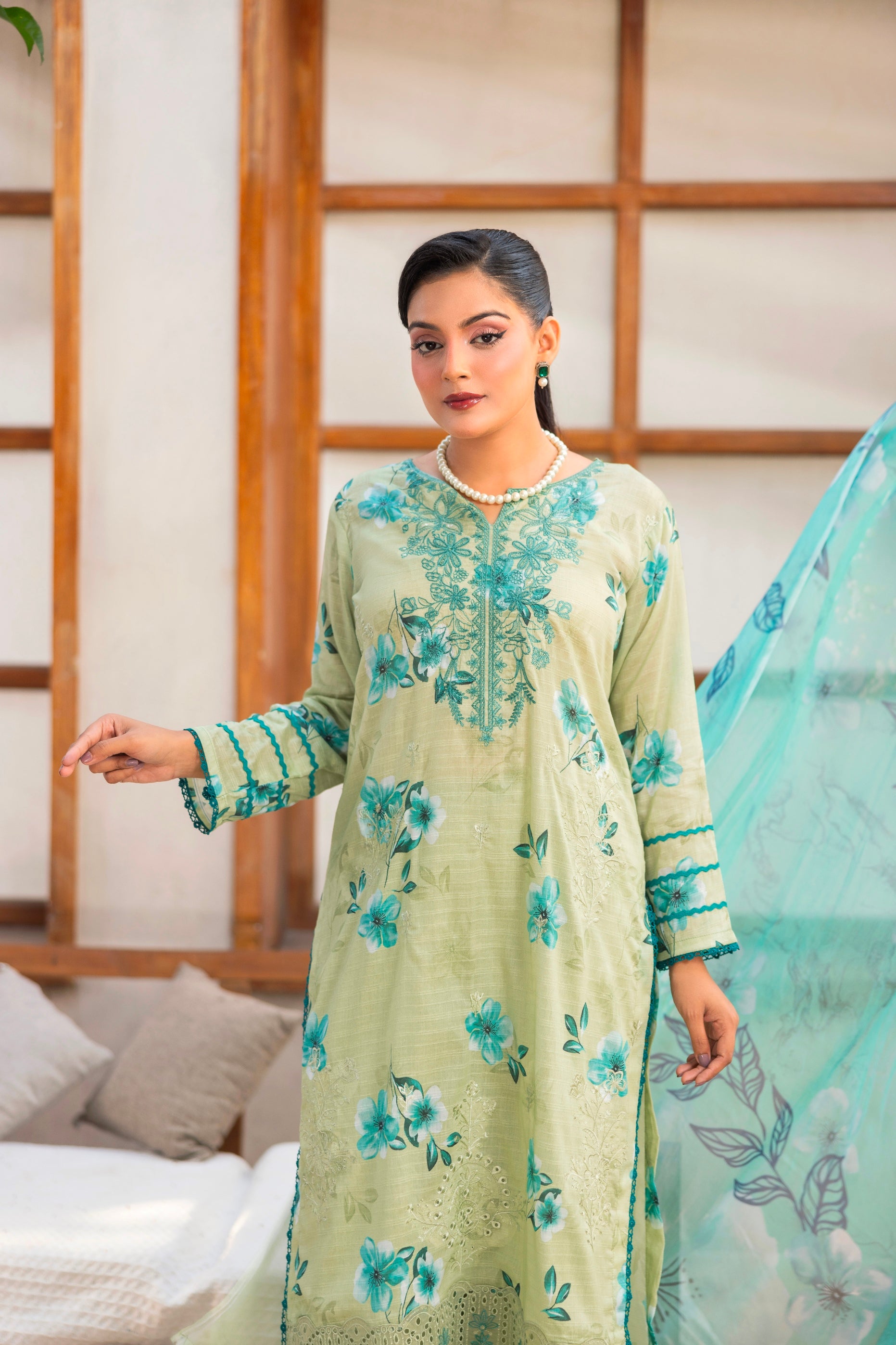 Luxury Embroidered Lawn Suit