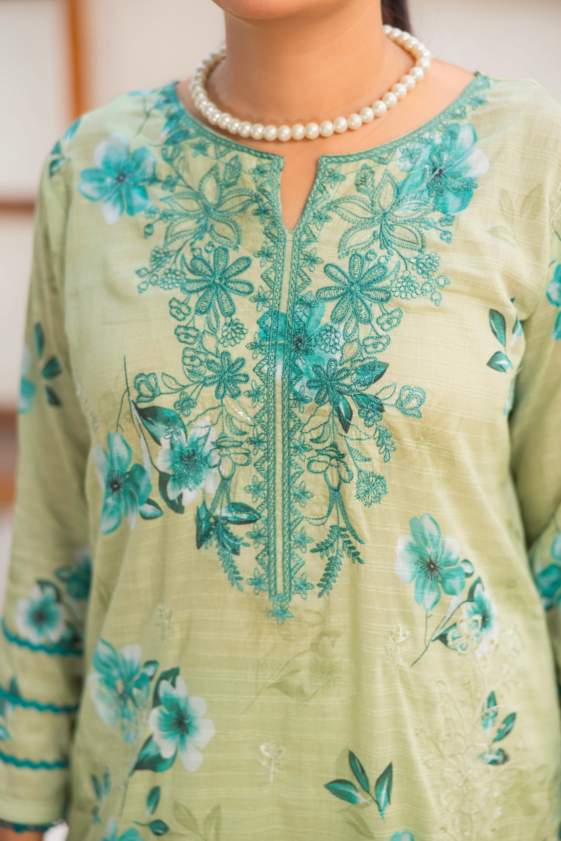 Luxury Embroidered Lawn Suit